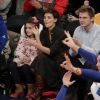 Katie Holmes et sa fille Suri assistent au match de basket de Oklahoma City Thunder vs New York Knicks à New York, le 16 décembre 2017