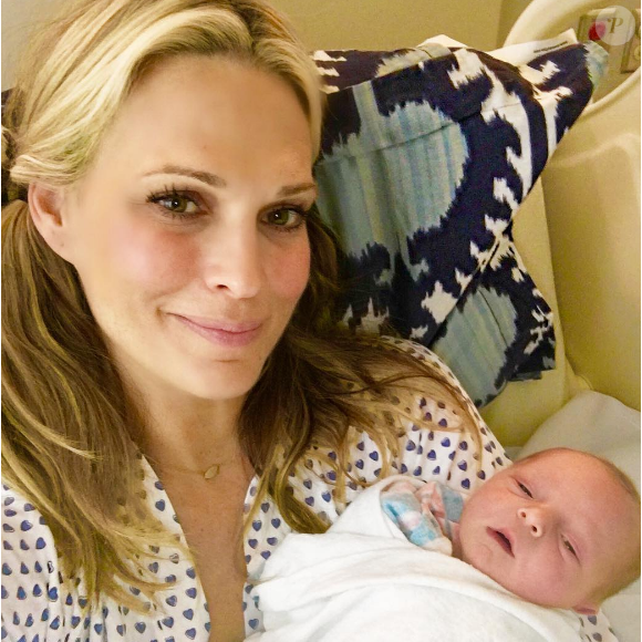 Molly Sims avec son fils, Grey, né le 10 janvier 2017.