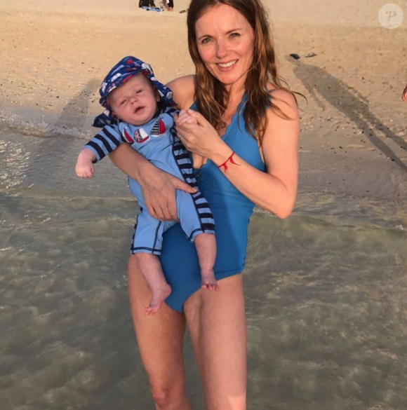 Geri Halliwell avec son fils de trois mois, en avril 2017.