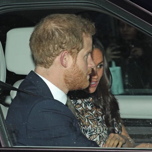 Le prince Harry et Meghan Markle au palais de Buckingham pour le traditionnel déjeuner de Noël organisé par la reine Elizabeth II, le 20 décembre 2017 à Londres.