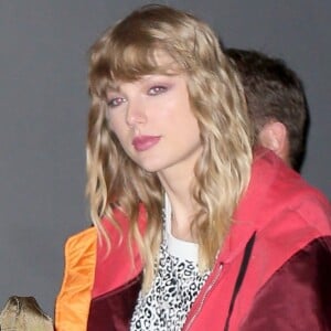 Taylor Swift à la sortie d'un immeuble à New York, le 13 novembre 2017