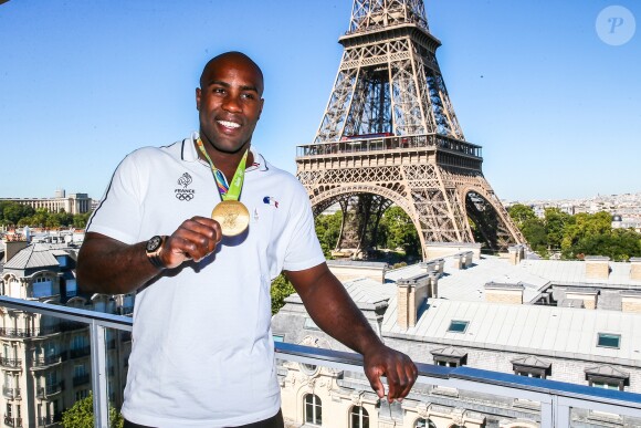 Teddy Riner - Conférence de presse et photocall avec les athlètes français de retour des Jeux Olympiques de Rio à l'hôtel Pullman face a la Tour Eiffel à Paris le 23 août 2016 © Jean-René Santini / Bestimage