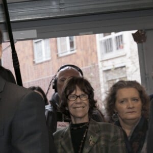 Emmanuel Macron, Véronique Colucci et Patrice Blanc, Président des Restos du Coeur - Le président Emmanuel Macron visite le centre des restos du coeur de La Grange-aux-Belles à Paris pour l'ouverture de la saison le 21 novembre 2017. © Romuald Meigneux / Pool / Bestimage