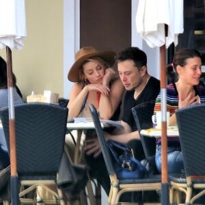 Exclusif - Amber Heard est allée prendre le petit-déjeuner avec son ex-compagnon Elon Musk au Sweet Butter Kitchen à Sherman Oaks. Los Angeles, le 16 novembre 2017.