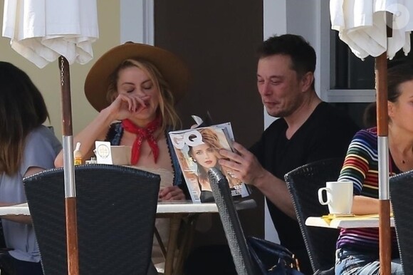 Exclusif - Amber Heard est allée prendre le petit-déjeuner avec son ex-compagnon Elon Musk au Sweet Butter Kitchen à Sherman Oaks. Los Angeles, le 16 novembre 2017.