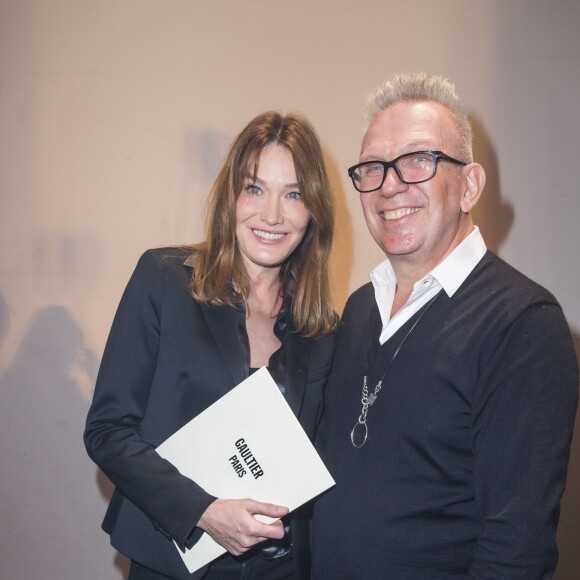 Carla Bruni-Sarkozy et Jean Paul Gaultier - Défilé de mode "Jean Paul Gaultier", à Paris le 28 janvier 2015.