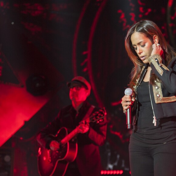 Exclusif - Amel Bent - Enregistrement de l'émission "Johnny, toute la musique qu'ils aiment" à la Seine Musicale, le 13 décembre 2017. L'émission sera diffusée le samedi 6 janvier sur TF1 © Perusseau-Veeren / Bestimage