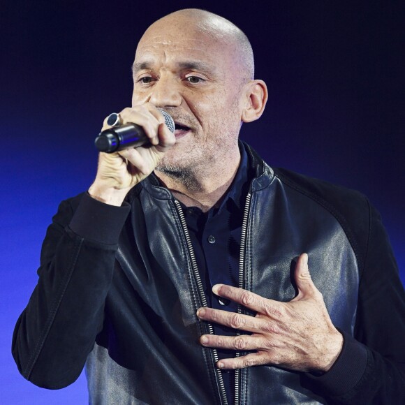Exclusif - Gaëtan Roussel - Enregistrement de l'émission "Johnny, toute la musique qu'ils aiment" à la Seine Musicale, le 13 décembre 2017. L'émission sera diffusée le samedi 6 janvier sur TF1 © Perusseau-Veeren / Bestimage