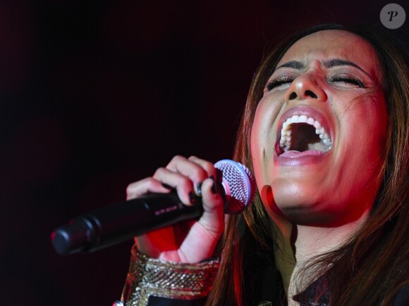 Exclusif - Amel Bent - Enregistrement de l'émission "Johnny, toute la musique qu'ils aiment" à la Seine Musicale, le 13 décembre 2017. L'émission sera diffusée le samedi 6 janvier sur TF1 © Perusseau-Veeren / Bestimage