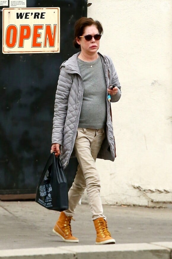 Exclusif - Lara Flynn Boyle fait un arrêt dans un magasin d'alcool à Los Angeles, le 3 janvier 2018.