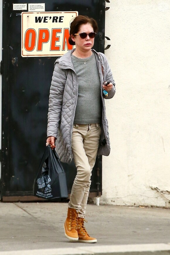 Exclusif - Lara Flynn Boyle fait un arrêt dans un magasin d'alcool à Los Angeles, le 3 janvier 2018.