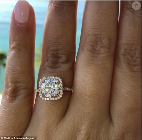 Jeffrey Jordan et Radina Aneva sont fiancés. L'énorme bague dévoilée sur Instagram le 4 janvier 2018.