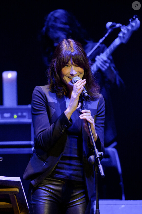 Carla Bruni en concert au Teatro Nuevo Apolo de Madrid le 10 janvier 2018.