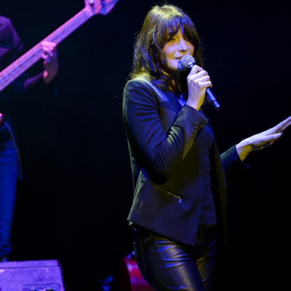 Carla Bruni en concert au Teatro Nuevo Apolo de Madrid le 10 janvier 2018.