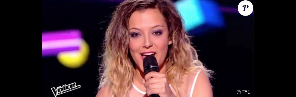 Camille Lellouche dans The Voice 4 sur TF1.
