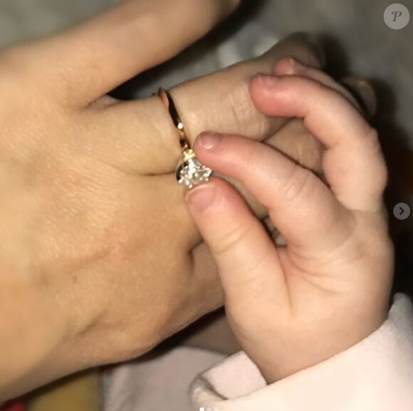 Camilla Luddington annonce ses fiançailles avec Matthew Alan sur Instagram le 17 janvier 2018. 