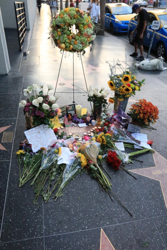 Hommage à Tom Petty sur Hollywood Boulevard, le 3 octobre 2017, suite à sa mort à l'âge de 66 ans. © CPA / Bestimage