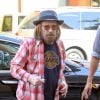 Tom Petty le 11 septembre 2017 à Los Angeles, lors d'une visite à un établissement médical de Beverly Hills. Le chanteur souffrait notamment d'une fracture à la hanche.