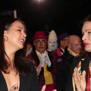 Pauline Ducruet était particulièrement sexy, très décolletée, aux côtés de sa mère la princesse Stéphanie de Monaco et sa soeur Camille Gottlieb lors de la représentation du 20 janvier 2018 au 42e Festival International du Cirque de Monte-Carlo, sous le chapiteau de Fontvieille. © Jean-Charles Vinaj/Pool Monaco/Bestimage