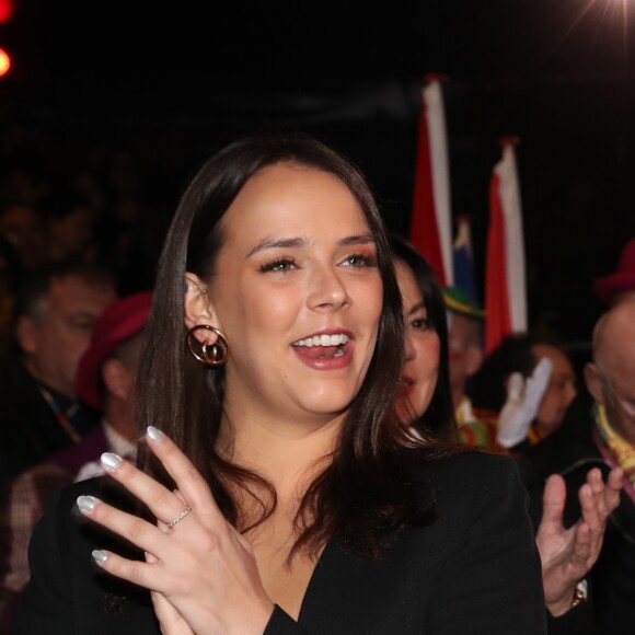 Pauline Ducruet était particulièrement sexy, très décolletée, aux côtés de sa mère la princesse Stéphanie de Monaco et sa soeur Camille Gottlieb lors de la représentation du 20 janvier 2018 au 42e Festival International du Cirque de Monte-Carlo, sous le chapiteau de Fontvieille. © Jean-Charles Vinaj/Pool Monaco/Bestimage