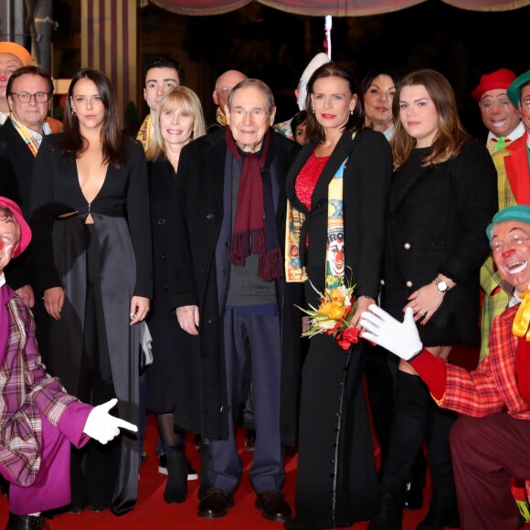 Pauline Ducruet était particulièrement sexy, très décolletée, aux côtés de sa mère la princesse Stéphanie de Monaco et sa soeur Camille Gottlieb lors de la représentation du 20 janvier 2018 au 42e Festival International du Cirque de Monte-Carlo, sous le chapiteau de Fontvieille. © Jean-Charles Vinaj/Pool Monaco/Bestimage