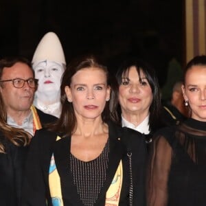 La princesse Stéphanie de Monaco était accompagnée de ses deux filles, Pauline Ducruet et Camille Gottlieb, le 19 janvier 2018 pour le 2e jour du 42e Festival International du Cirque de Monte-Carlo. © Jean-Charles Vinaj/Pool Monaco/Bestimage