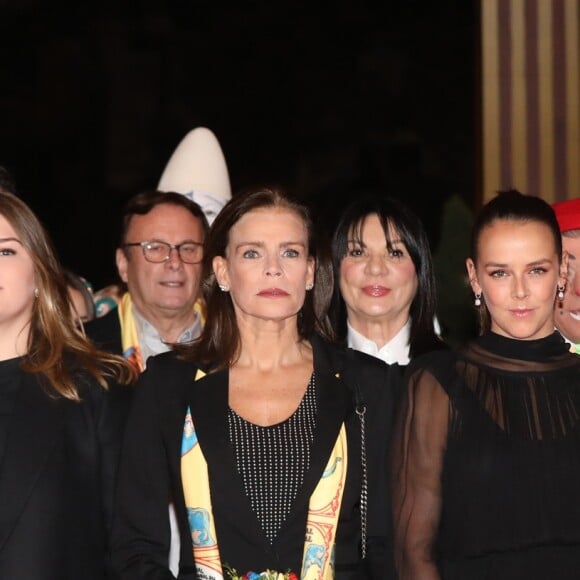 La princesse Stéphanie de Monaco était accompagnée de ses deux filles, Pauline Ducruet et Camille Gottlieb, le 19 janvier 2018 pour le 2e jour du 42e Festival International du Cirque de Monte-Carlo. © Jean-Charles Vinaj/Pool Monaco/Bestimage