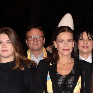 La princesse Stéphanie de Monaco était accompagnée de ses deux filles, Pauline Ducruet et Camille Gottlieb, le 19 janvier 2018 pour le 2e jour du 42e Festival International du Cirque de Monte-Carlo. © Jean-Charles Vinaj/Pool Monaco/Bestimage