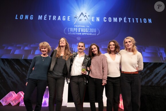 L'équipe du film Larguées d'Eloïse Lang a été récompensée durant le Festival du film de comédie de l'Alpe d'Huez le 20 janvier 2018 : Prix d'interprétation pour Camille Cottin et Prix du public