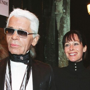 Karl LAgerfeld et Hedi Slimane à Paris, en octobre 2002.