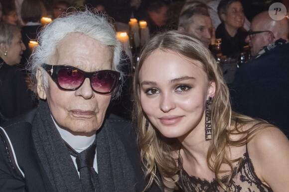 Karl Lagerfeld et Lily-Rose Depp - Dîner du défilé Collection Métiers d'Art Chanel à la Philharmonie de l'Elbe à Hambourg en Allemagne le 6 décembre 2017. © Olivier Borde/Bestimage