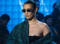 Bella Hadid : En plein défilé, la bombe laisse échapper un téton