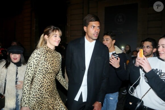 Shailene Woodley et son compagnon Ben Volavola au défilé de mode « Valentino », collection Haute-Couture printemps-été 2018, à Paris. Le 24 janvier 2018 © CVS / Veeren / Bestimage