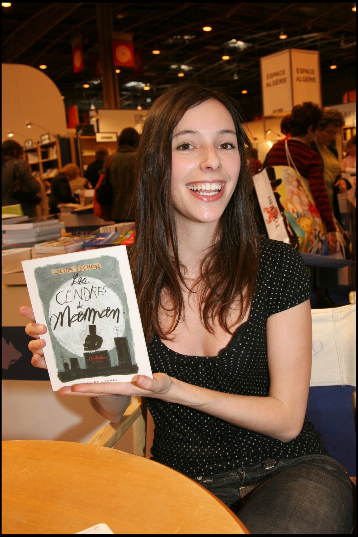 Photo : Lolita Séchan au Salon du livre à Paris, le 27 mars 2007 ...