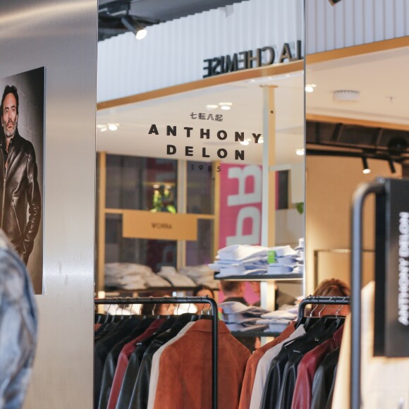 Exclusif - Lancement de la collection cuirs Anthony Delon 1985 en présence du créateur Anthony Delon au Pop-Up Store "Anthony Delon 1985" du Printemps Haussmann à Paris, le 19 janvier 2018. © Philippe Doignon/Bestimage