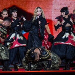 Concert de Madonna à l'AccorHotels Arena à Paris, le 9 décembre 2015.