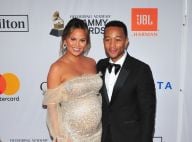 Chrissy Teigen, enceinte : Lumineuse pour les Grammy, avec John Legend