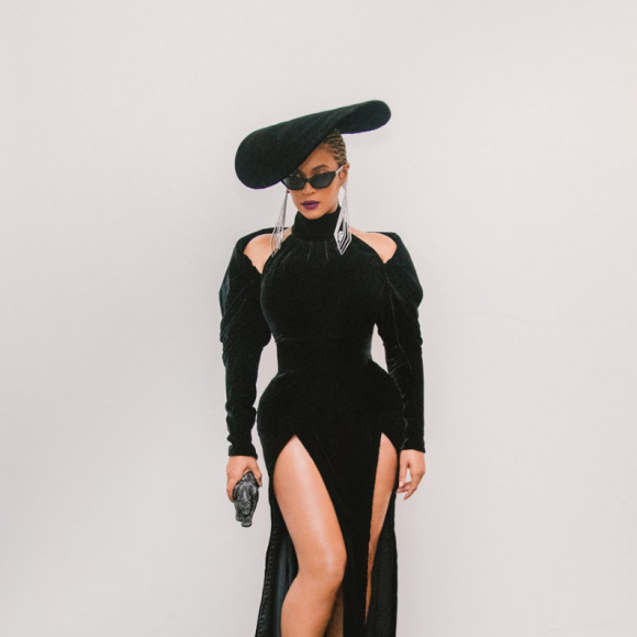 Beyoncé (en robe Nicolas Jebran et chaussures Jimmy Choo) et Jay-Z le 28 janvier 2018 à Los Angeles pour les Grammy Awards.