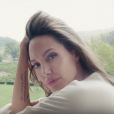 Angelina Jolie, sensuelle et romantique pour Mon Guerlain. (campagne 2017)