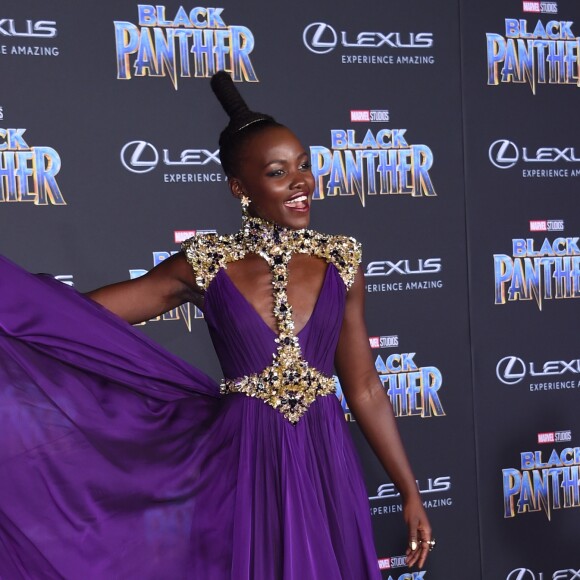 Lupita Nyong'o, habillée d'une robe Atelier Versace - Avant-première de 'Black Panther' à Hollywood, le 29 janvier 2018 © Chris Delmas/Bestimage