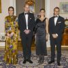 La duchesse Catherine de Cambridge, enceinte et en Erdem, le prince William, la princesse héritière Victoria de Suède et le prince Daniel lors d'un dîner à l'ambassade de Grande-Bretagne à Stockholm, le 30 janvier 2018.