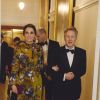 La duchesse Catherine de Cambridge, enceinte et en robe Erdem, au bras de l'ambassadeur David Cairns lors d'un dîner à la résidence de l'ambassadeur de Grande-Bretagne à Stockholm le 30 janvier 2018.