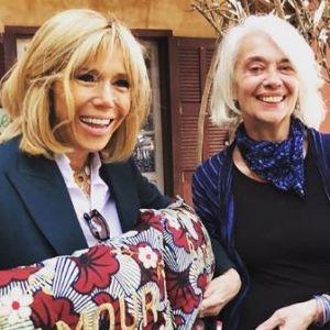 Brigitte Macron a rencontré Valérie Schlumberger, la maman de Léa Seydoux, au Sénégal. Instagram, le 2 février 2018. 