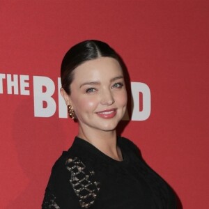 Miranda Kerr enceinte au vernissage de l'exposition 'Jasper Johns: Something Resembling Truth', en association avec Louis Vuitton, au musée The Broad. Los Angeles, le 8 février 2018.