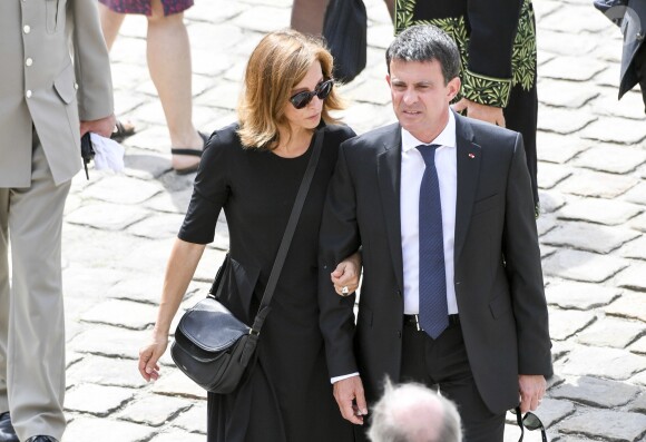 Manuel Valls et sa femme Anne Gravoin - Hommage national à Simone Veil dans la cour d'Honneur des Invalides à Paris, France, le 5 juillet 2017.
