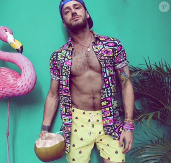 Jonatan Cerrada torse nu sur Instagram, juin 2017