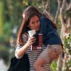 Jennifer Garner réconforte sa fille Seraphina à la sortie d'un rendez-vous chez le médecin à Brentwood, le 13 février 2018