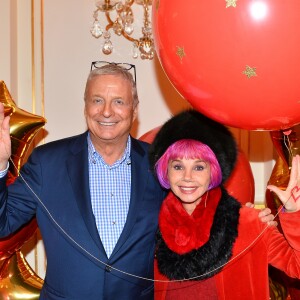 Semi-exclusif - Christian Courtin-Clarins (président du Conseil de Surveillance du Groupe Clarins) et Victoria Abril - Goûter du Coeur du prix Clarins pour l'enfance organisé par Clarins, à l'hôtel Plaza Athénée à Paris, France, le 14 février 2018. © Veeren/Bestimage