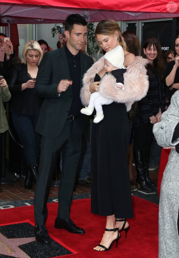 Adam Levine avec sa femme Behati Prinsloo et sa fille Dusty Rose Levine - Adam Levine reçoit son étoile sur le Walk of Fame à Hollywood, le 10 février 2017
