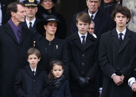 Le prince Joachim et la princesse Marie de Danemark avec leurs enfants Henrik, Athena, Felix et Nikolai lors des obsèques du prince Henrik de Danemark le 20 février 2018 en l'église du palais de Christiansborg à Copenhague.